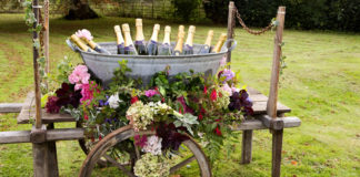 Get-Knotted.net Booze Barrow £85 to hire (credit- aikmansmithphotography.com) (6)
