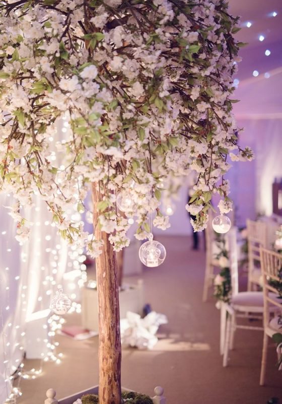 Whether it's reception decoration or wedding decoration ideas for the entire day, these 25 stylish decorations will give your venue show-stopping style!