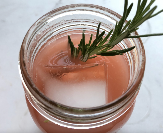 Rhubarb-Rosemary-Cocktail